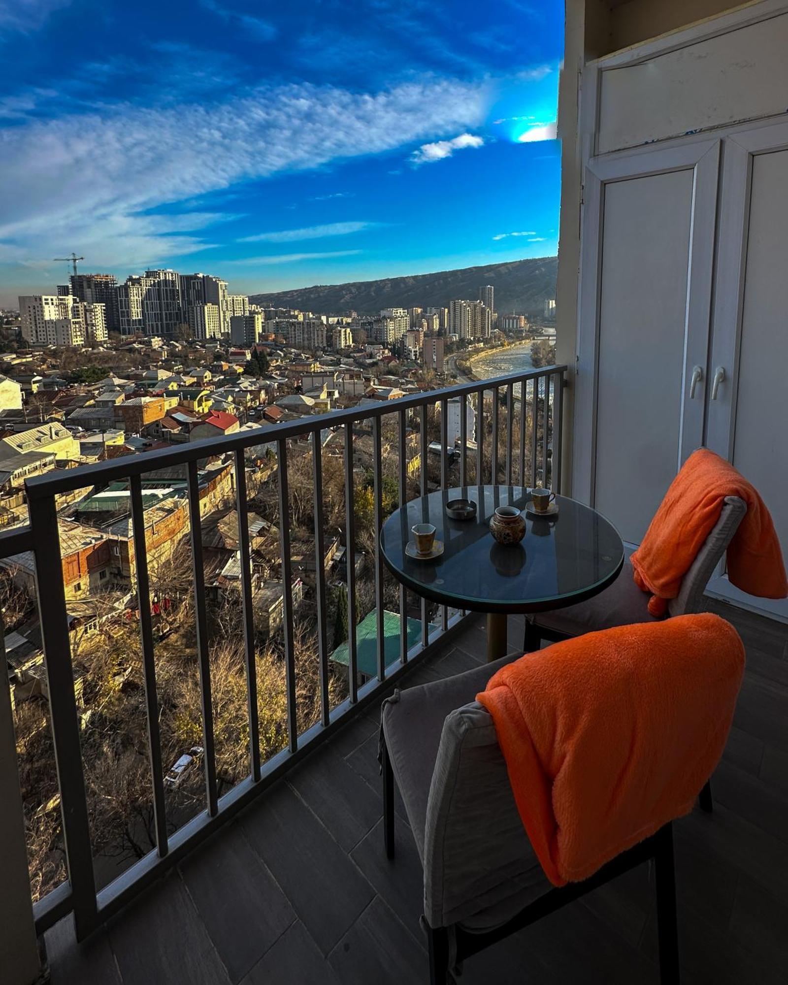 Apartments With View Tbilisi Exteriör bild
